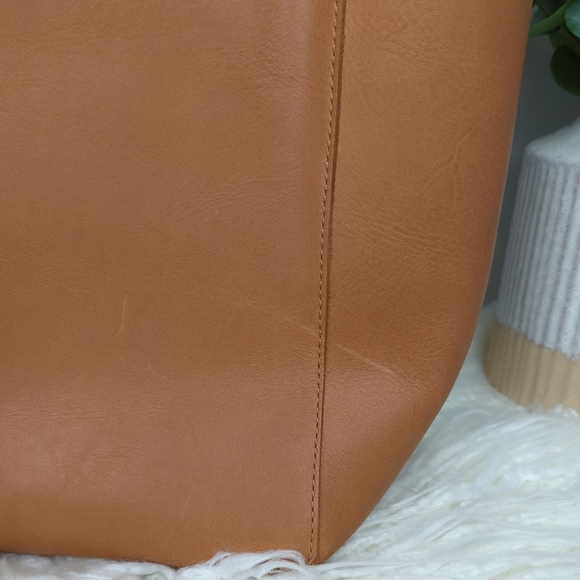 ❗SOLD❗ Madewell | The Abroad Tote | Desert Camel - Picture 8 of 14